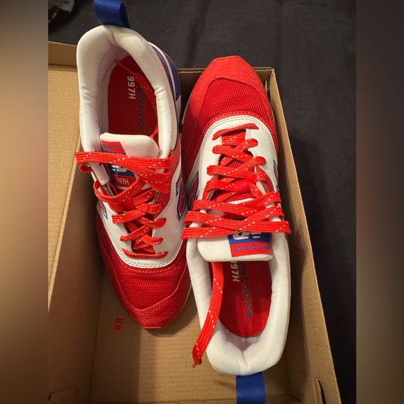 New Balance - EUC men’s 8/women's 9.5 - Picture 2 of 6